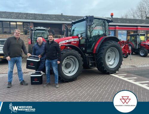 Afgeleverde Massey Ferguson 5711M aan de familie Abrahamse